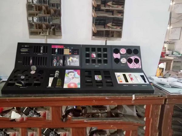 擠出型亞克力板和澆鑄亞克力板的區別